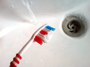 keep toothbrush clean