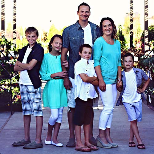 A family who trusts Plum Dental for their dental care services in St. George, UT
